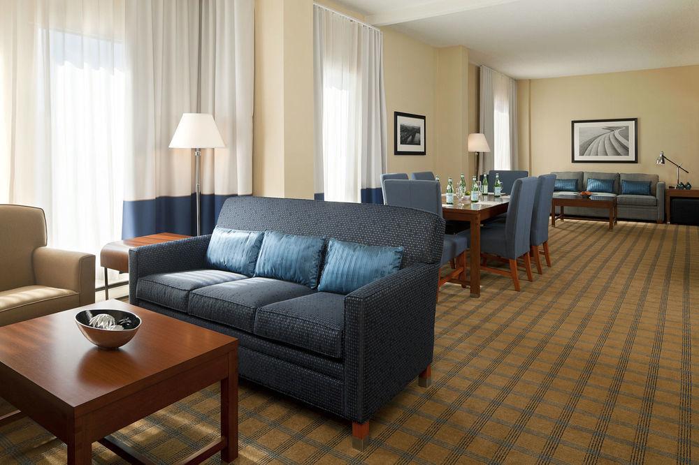 Four Points By Sheraton Hotel & Conference Centre Gatineau-Ottawa Exterior foto